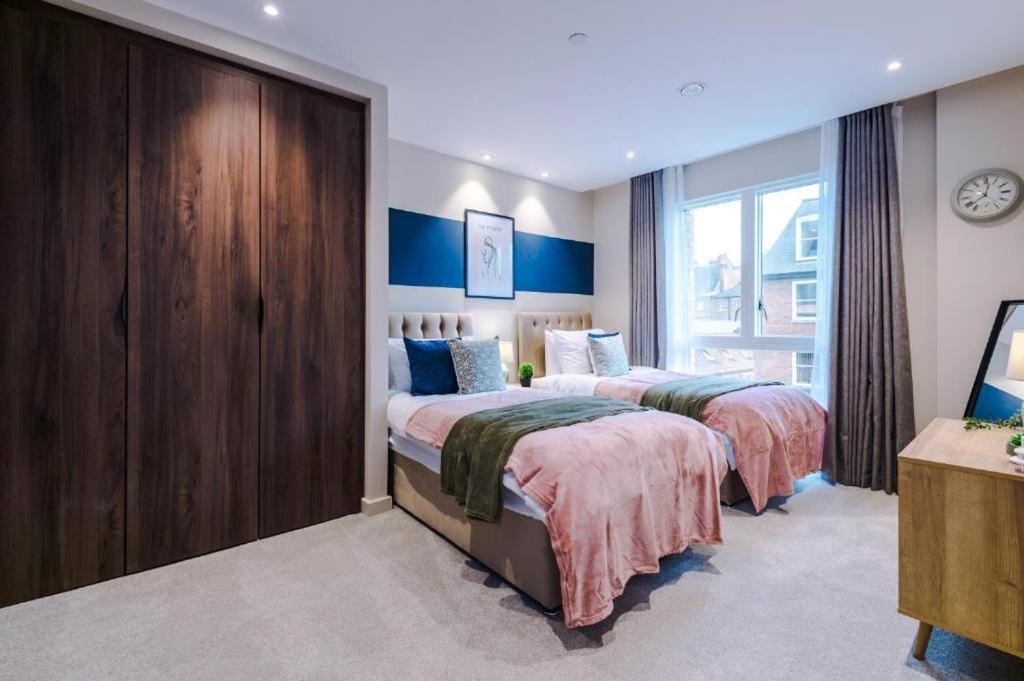 Exquisite Central York Abode Sleeps 6! Экстерьер фото