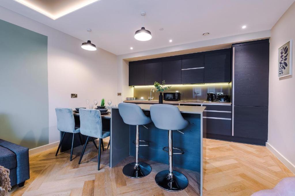 Exquisite Central York Abode Sleeps 6! Экстерьер фото