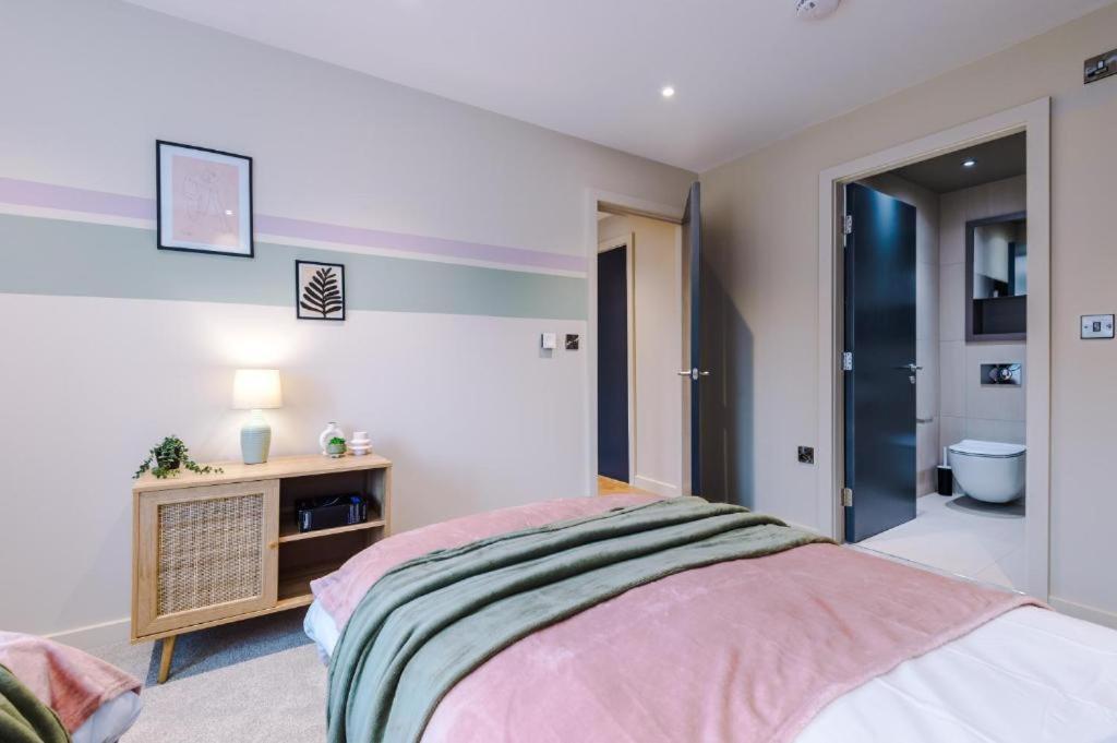 Exquisite Central York Abode Sleeps 6! Экстерьер фото