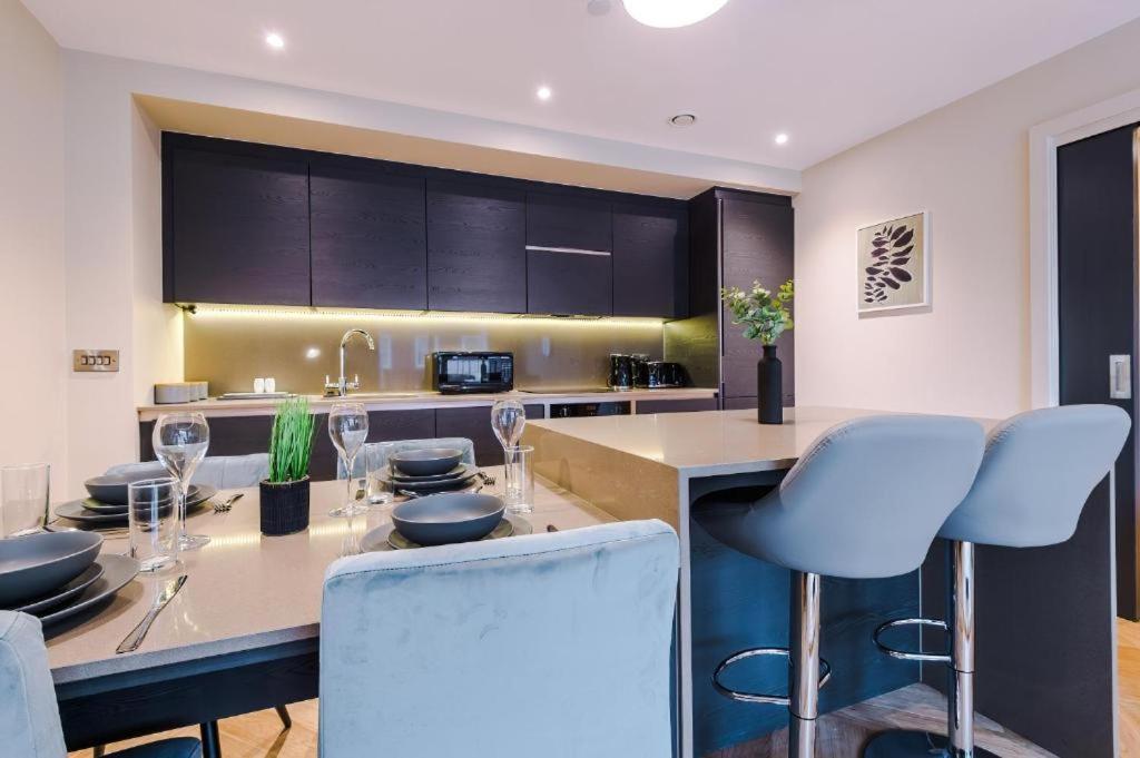 Exquisite Central York Abode Sleeps 6! Экстерьер фото